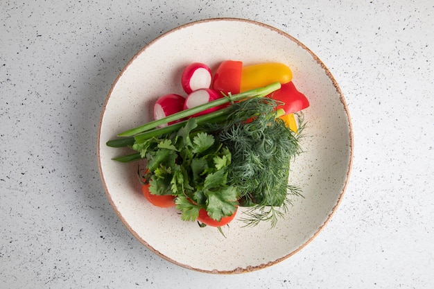 farfurie cu mâncare colorată